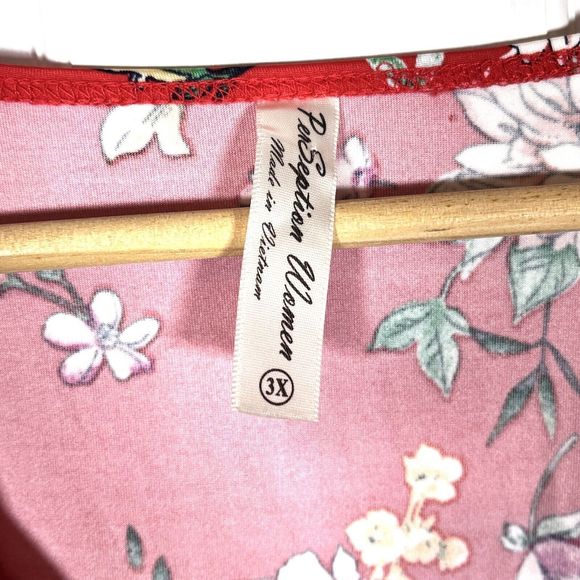 NWT Women’s Hawaiian Print V Neck Shirt Size 3X - Picture 4 of 4